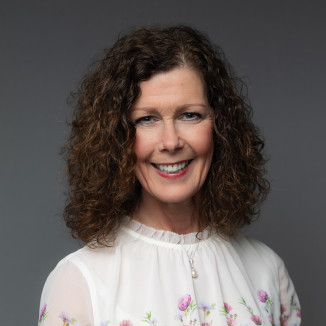 Jennifer Cahill Headshot